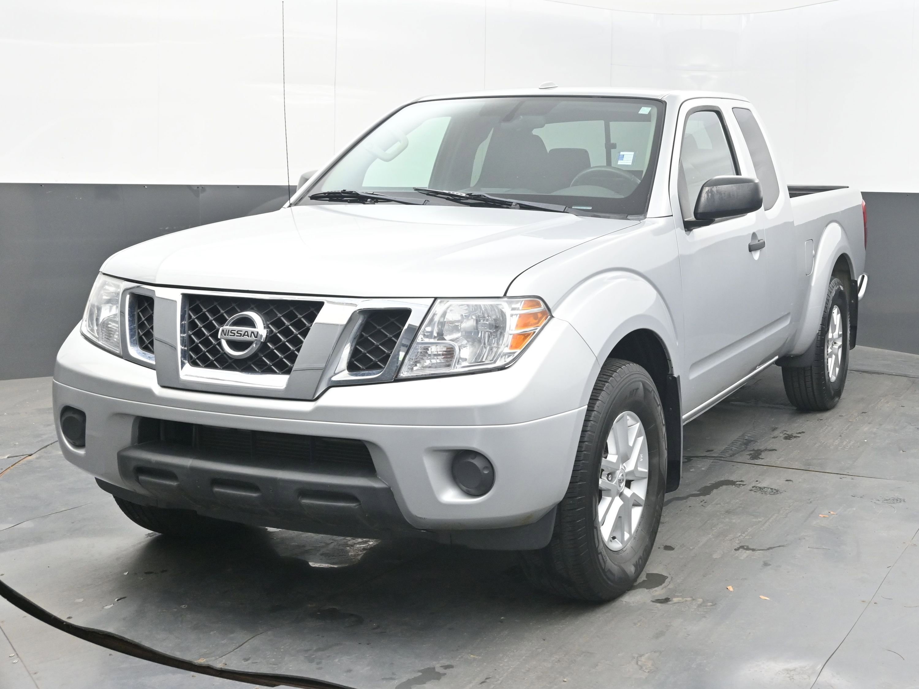 Used 2017 Nissan Frontier SV RWD image 4
