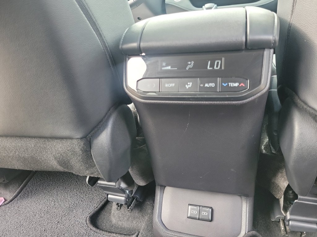 Certified 2026 Toyota Highlander XLE AWD/4WD image 38