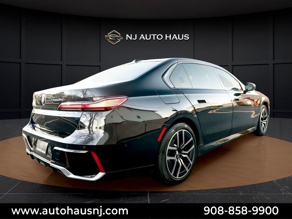 Used 2023 BMW 740i w/ Parking Assistance Package image 13