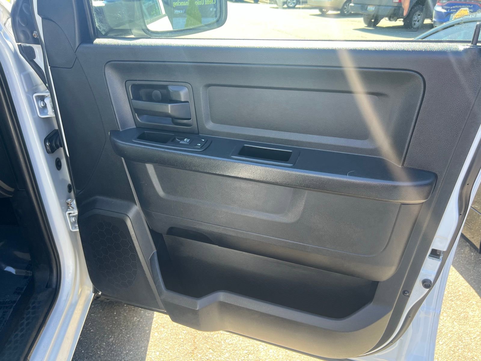 Used 2015 RAM 1500 ST w/ SXT Appearance Group AWD/4WD image 23