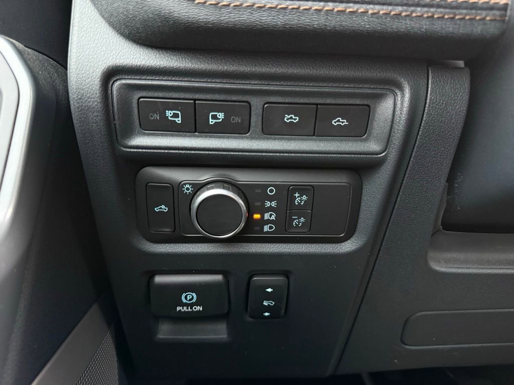 Certified 2022 Ford F150 Lightning Lariat w/ Equipment Group 511A High image 13