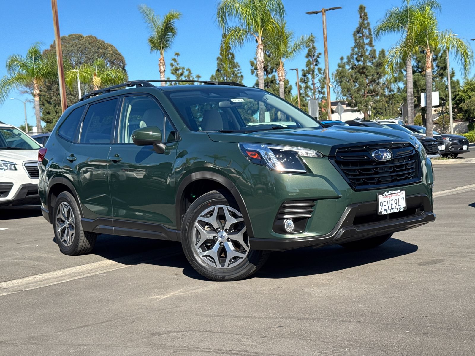 Certified 2023 Subaru Forester Premium AWD/4WD image 2