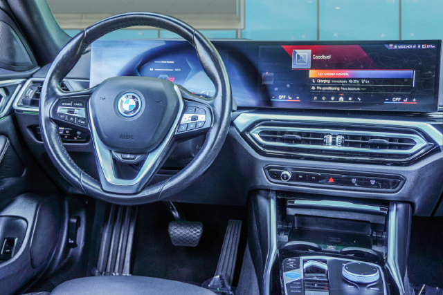 Used 2024 BMW i4 eDrive40 RWD image 30