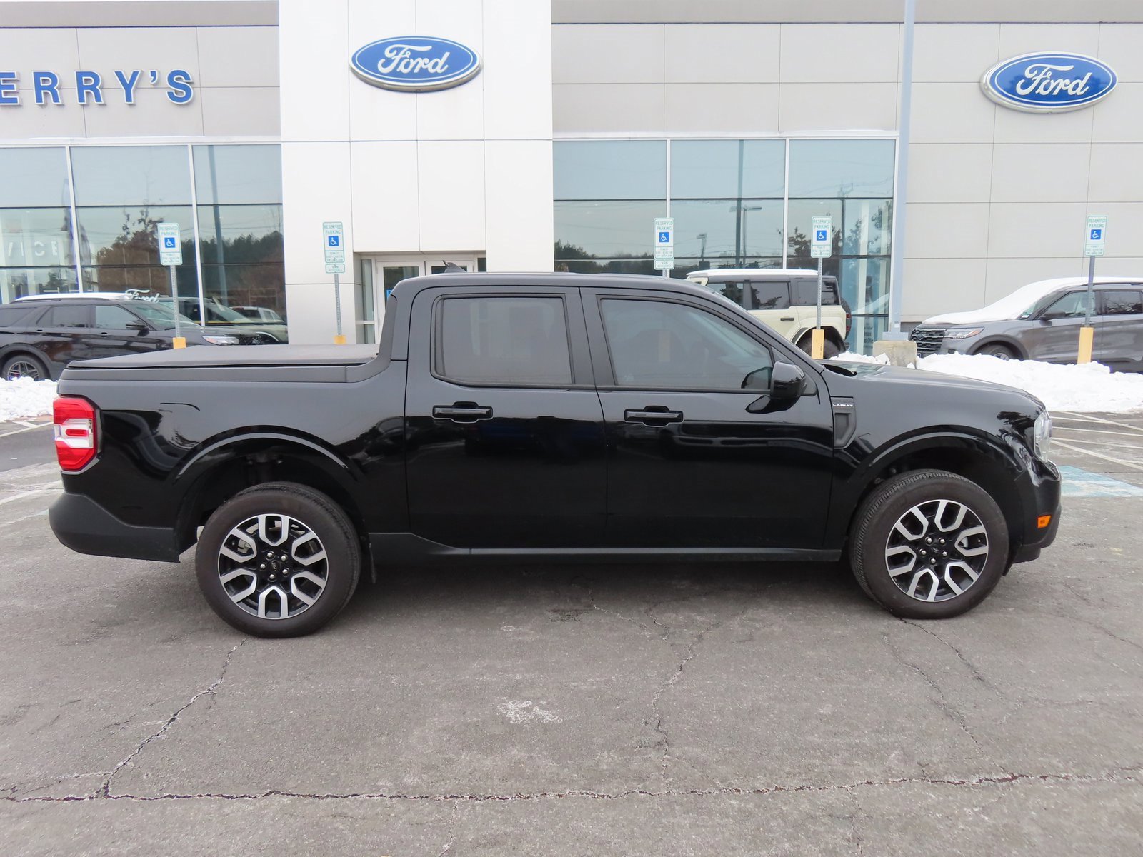 Used 2023 Ford Maverick Lariat image 4