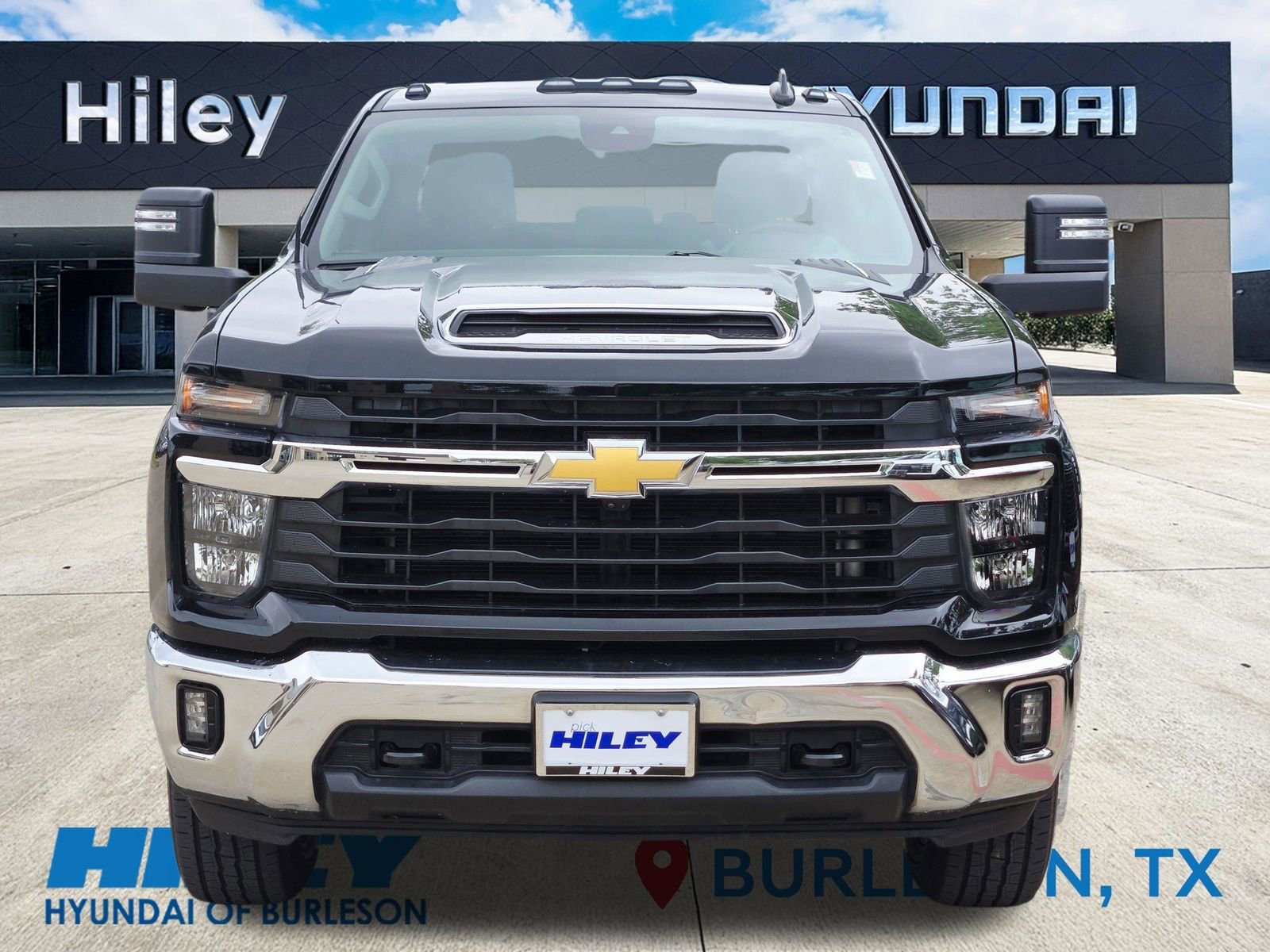 Used 2024 Chevrolet Silverado 2500 LT w/ Texas Edition AWD/4WD image 6
