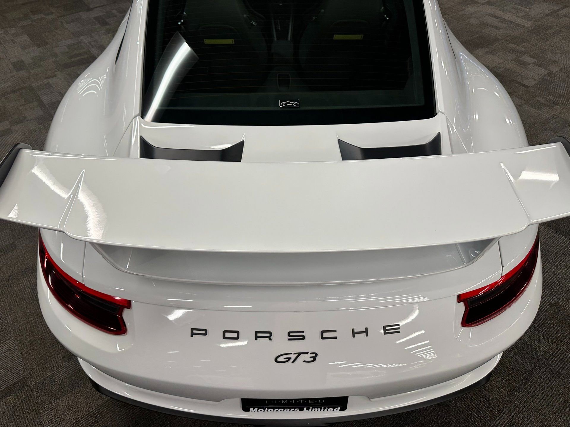 Used 2018 Porsche 911 GT3 image 34