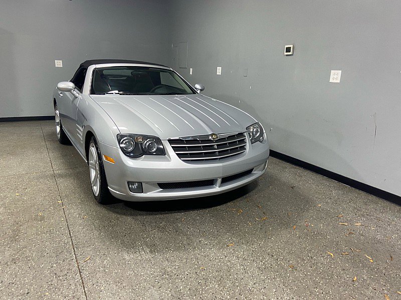 Used 2007 Chrysler Crossfire Limited image 8