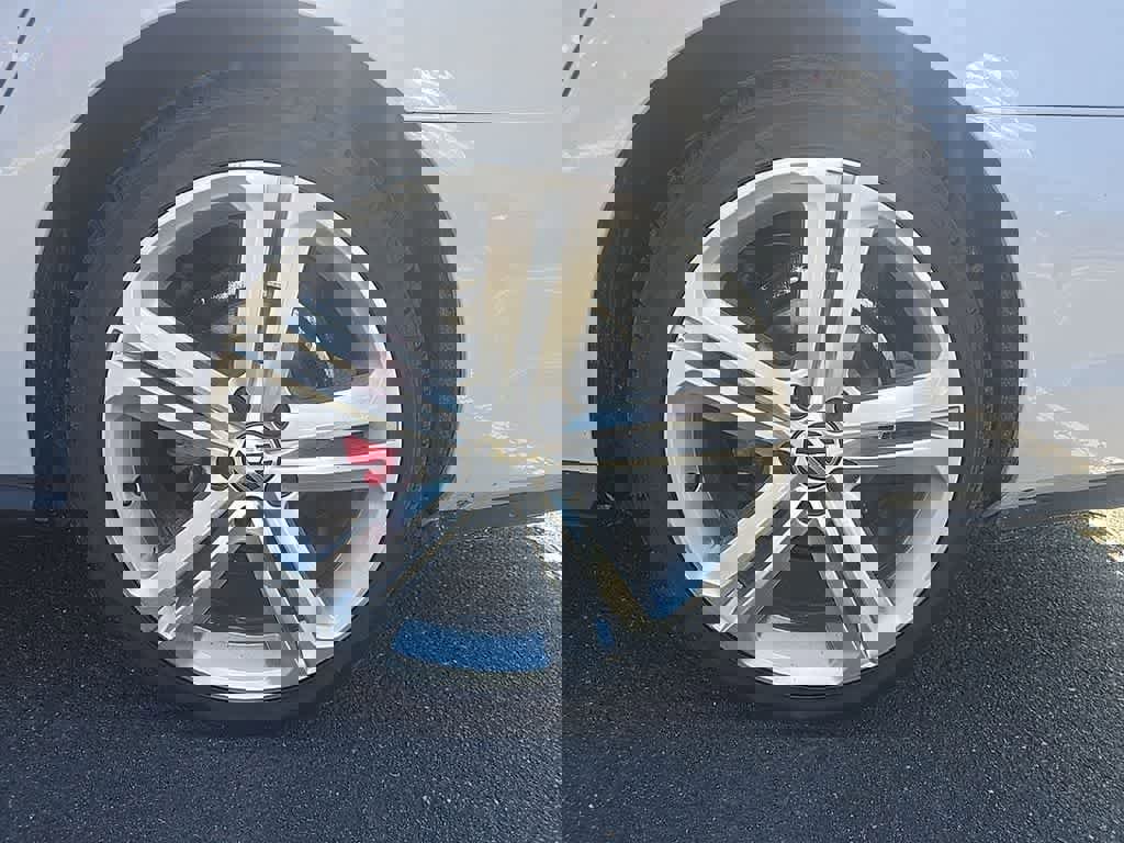 Used 2017 Volkswagen Jetta GLI FWD image 7