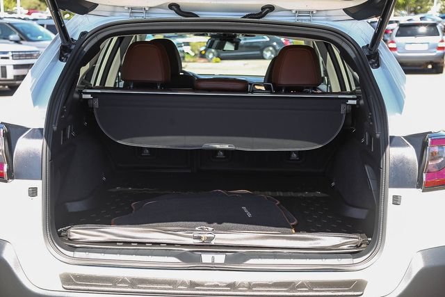 Used 2025 Subaru Outback Touring XT AWD/4WD image 30