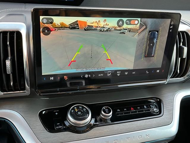 Used 2025 Ford Expedition Max Platinum image 32