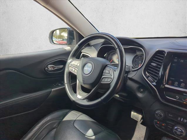 Used 2020 Jeep Cherokee Limited image 23