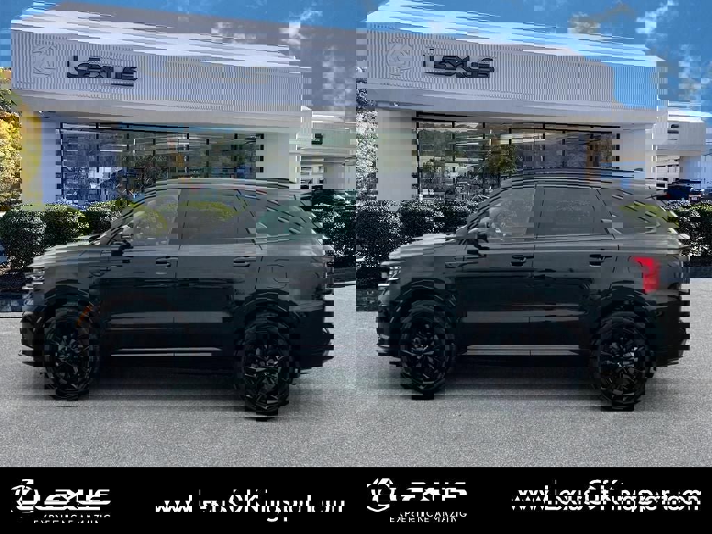 Used 2023 Kia Sorento SX image 2