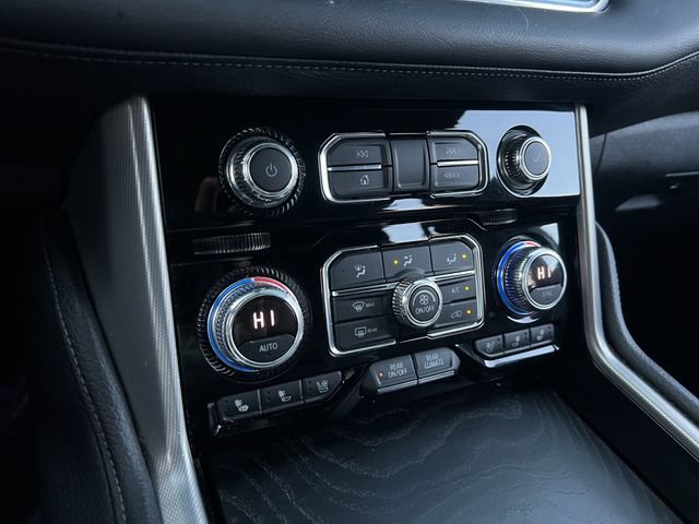 Used 2021 GMC Yukon Denali w/ Denali Premium Package AWD/4WD image 30