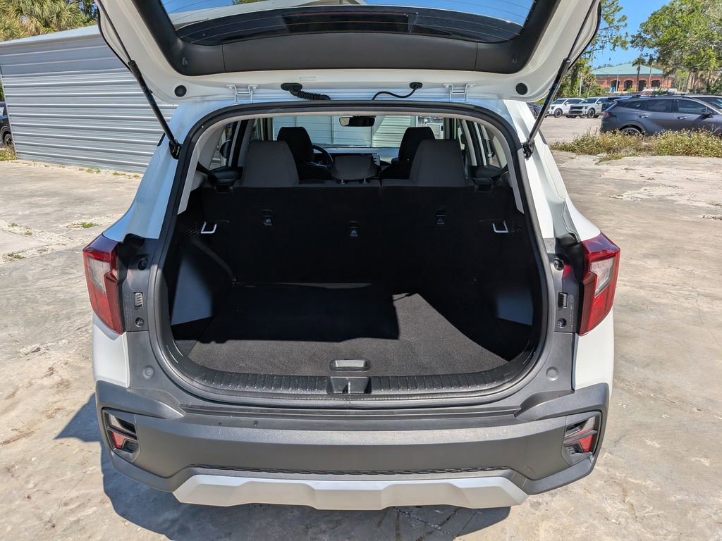 Certified 2025 Kia Seltos LX AWD/4WD image 12