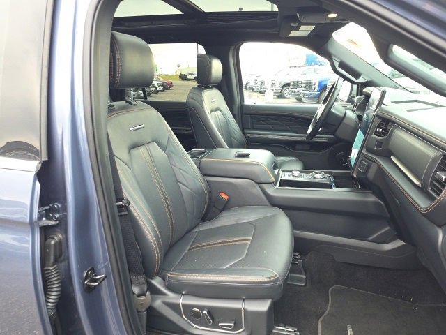 Used 2023 Ford Expedition Max Platinum image 16