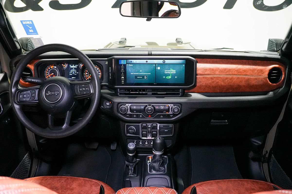 Used 2025 Jeep Wrangler Unlimited Sport AWD/4WD image 36