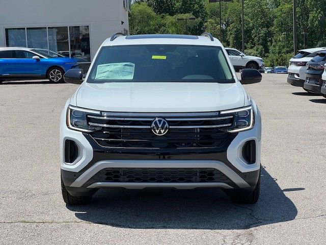 New 2026 Volkswagen Atlas Peak Edition image 10