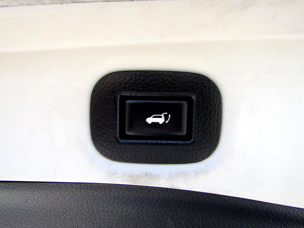 Used 2020 Nissan Rogue SL image 23