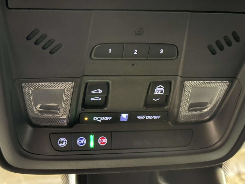 Used 2023 Cadillac XT4 Sport AWD/4WD image 37