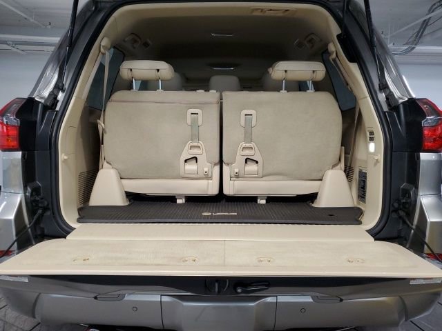 Used 2017 Lexus LX 570 4WD w/ Luxury Package image 25