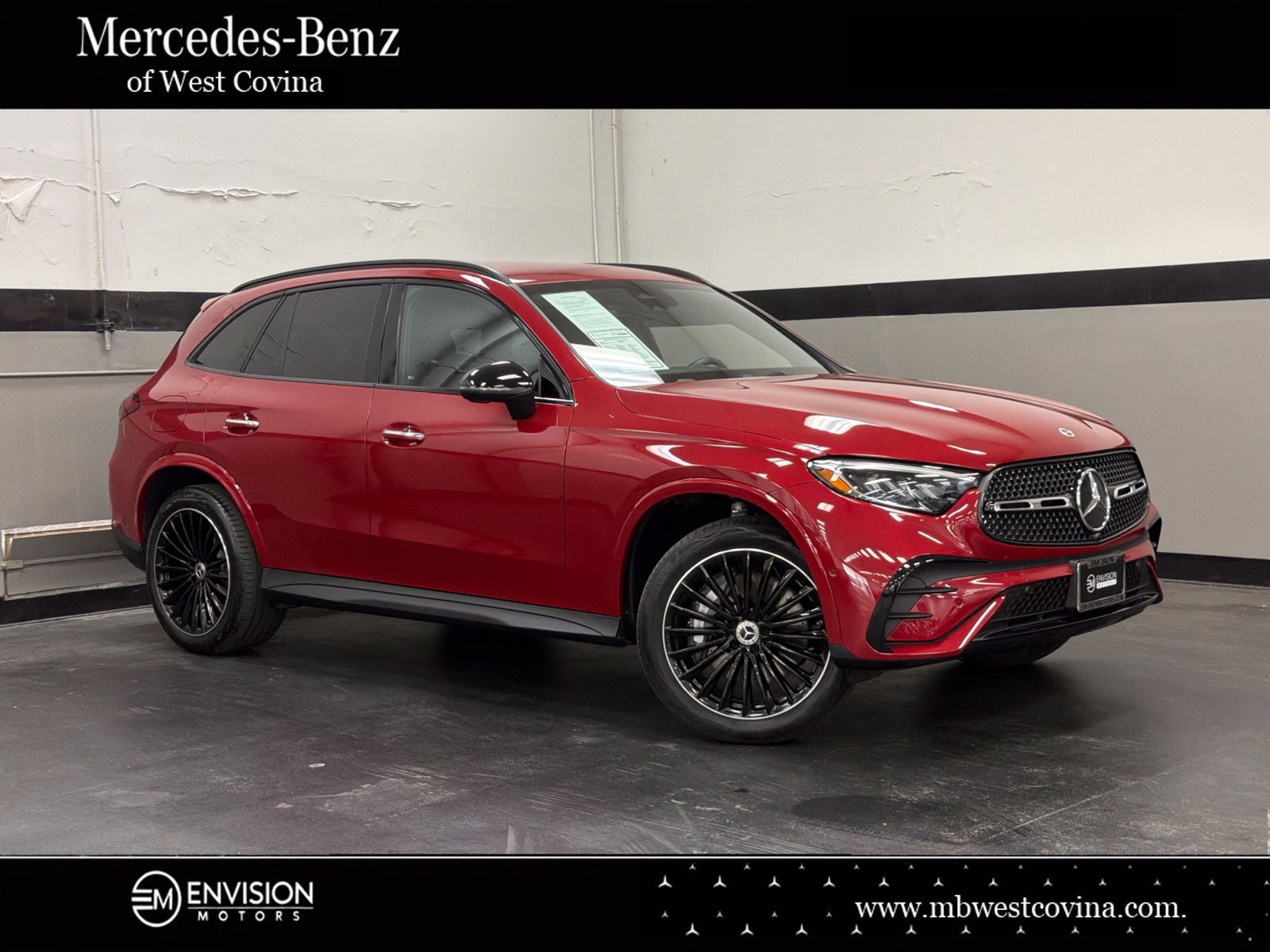 Used 2026 Mercedes-Benz GLC 300 image 1