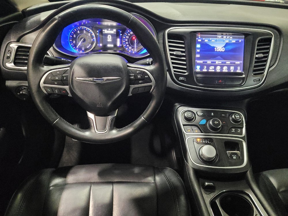 Used 2017 Chrysler 200 Limited Platinum FWD image 22