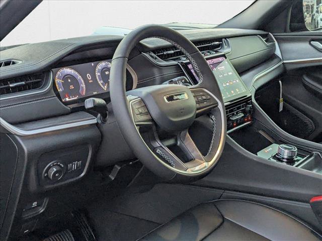 New 2025 Jeep Grand Cherokee L Limited w/ Black Appearance Package image 3