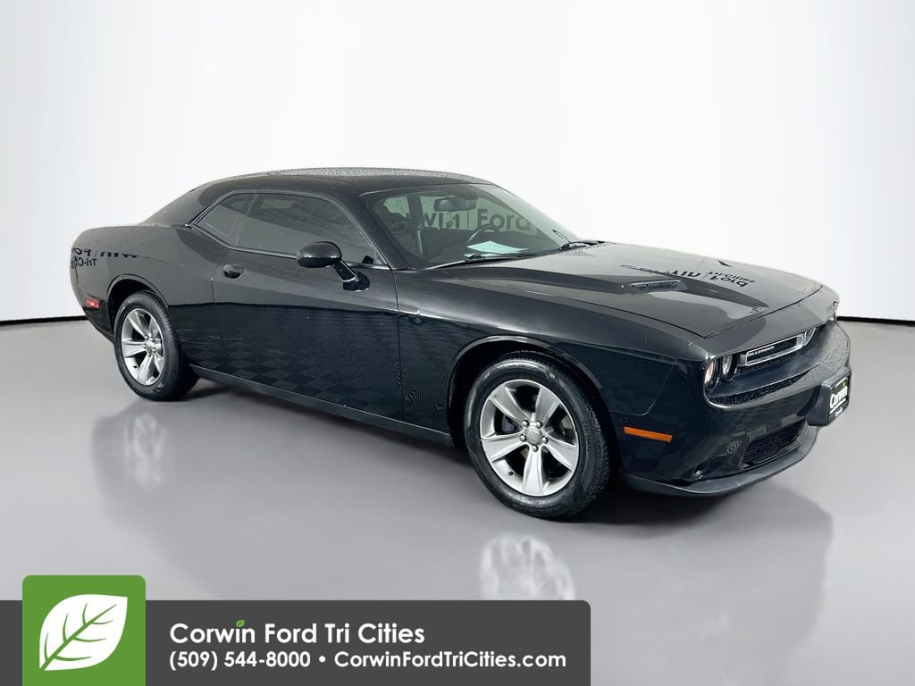 Used 2015 Dodge Challenger SXT