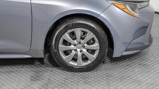 Used 2022 Toyota Corolla LE image 33