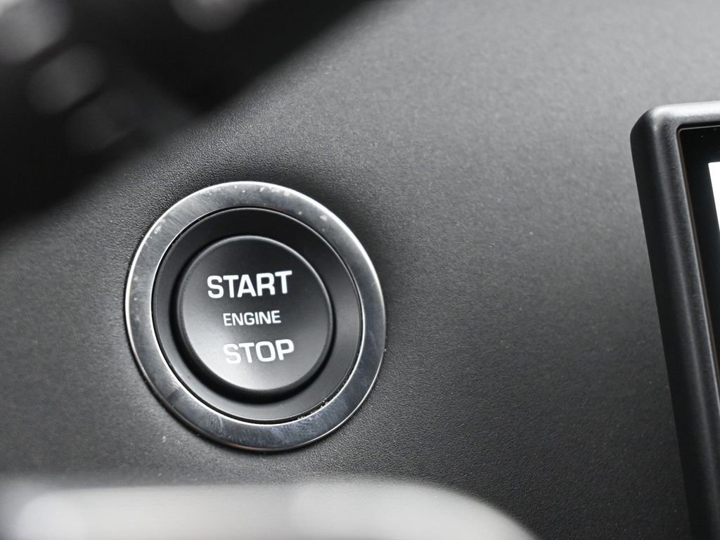 Used 2024 Land Rover Range Rover Evoque S image 50