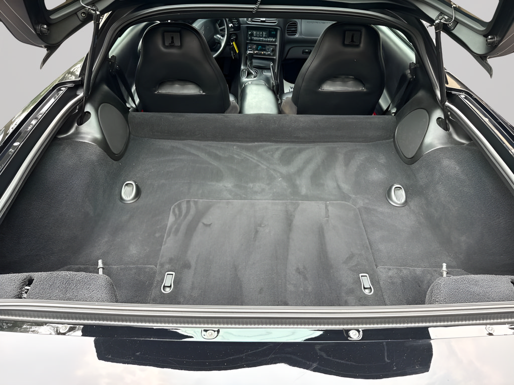 Used 2001 Chevrolet Corvette Coupe w/ Preferred Equipment Group2 RWD image 12
