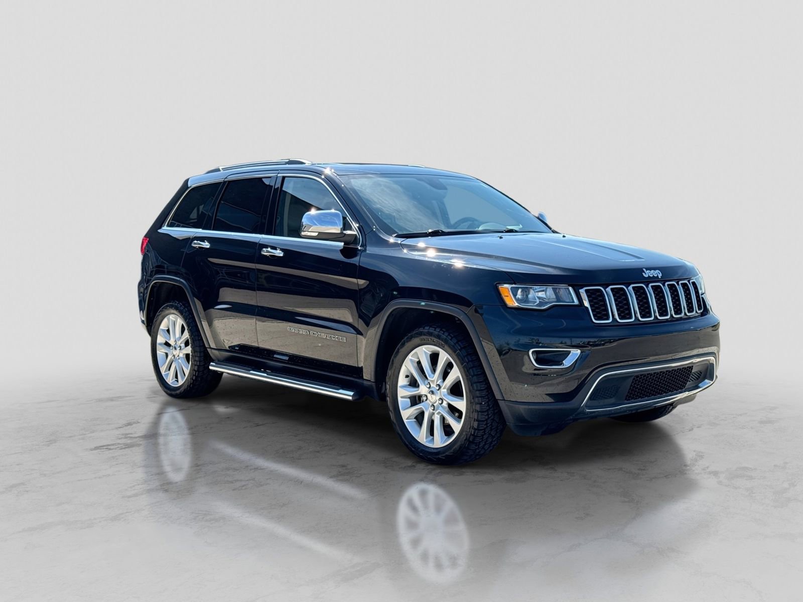 Used 2017 Jeep Grand Cherokee Limited AWD/4WD image 10