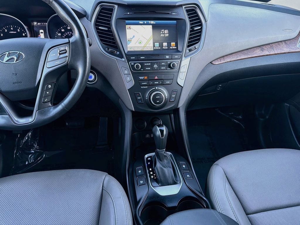 Used 2018 Hyundai Santa Fe Sport w/ 2.4L Tech Package 04 FWD image 19