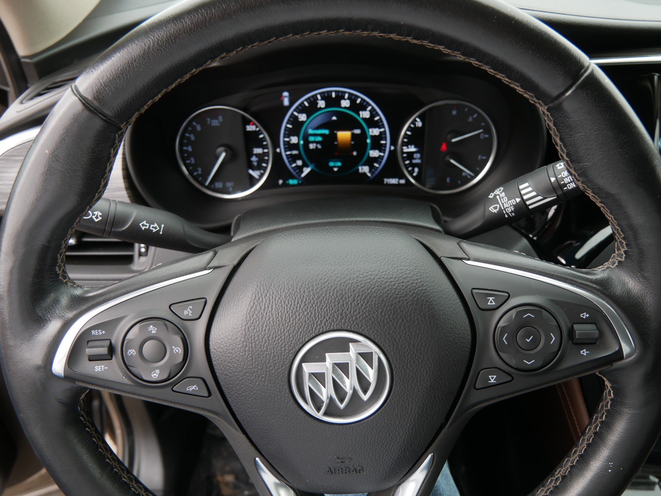 Used 2018 Buick Envision Premium w/ Driver Confidence Package image 25