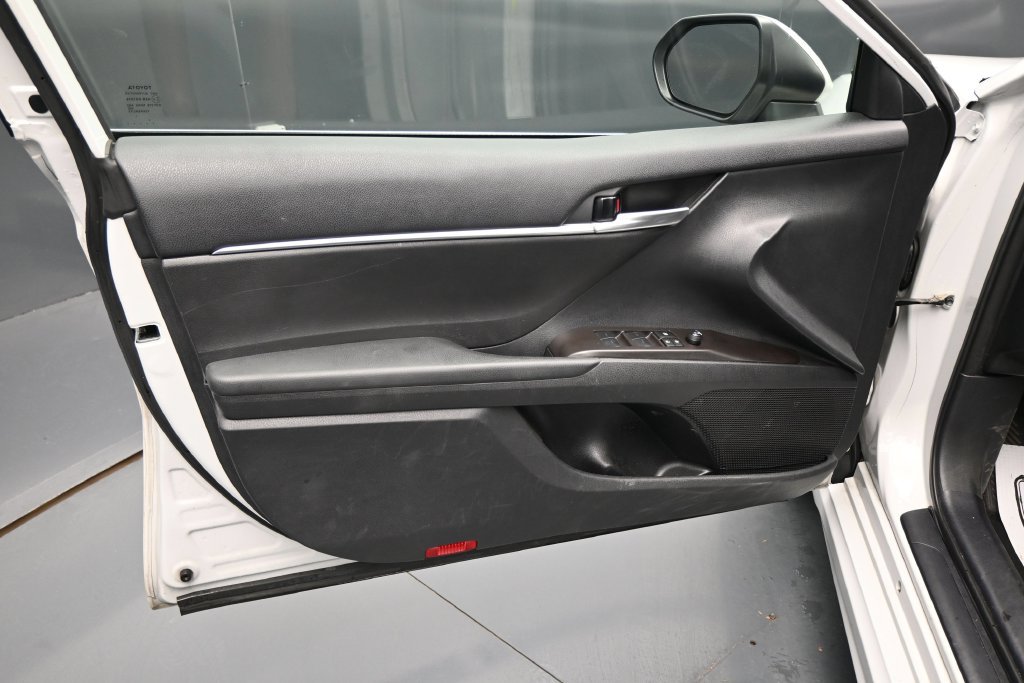 Used 2024 Toyota Camry SE FWD image 10