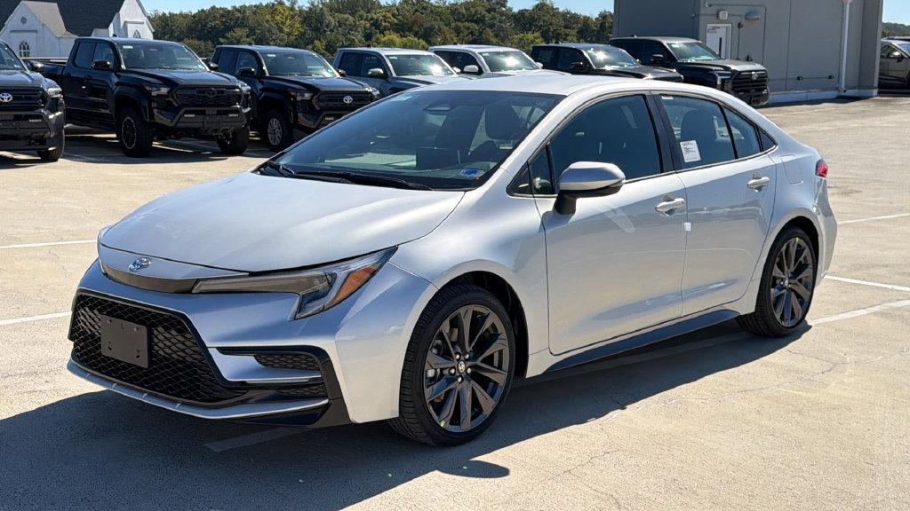 New 2027 Toyota Corolla SE w/ SE Package FWD image 2