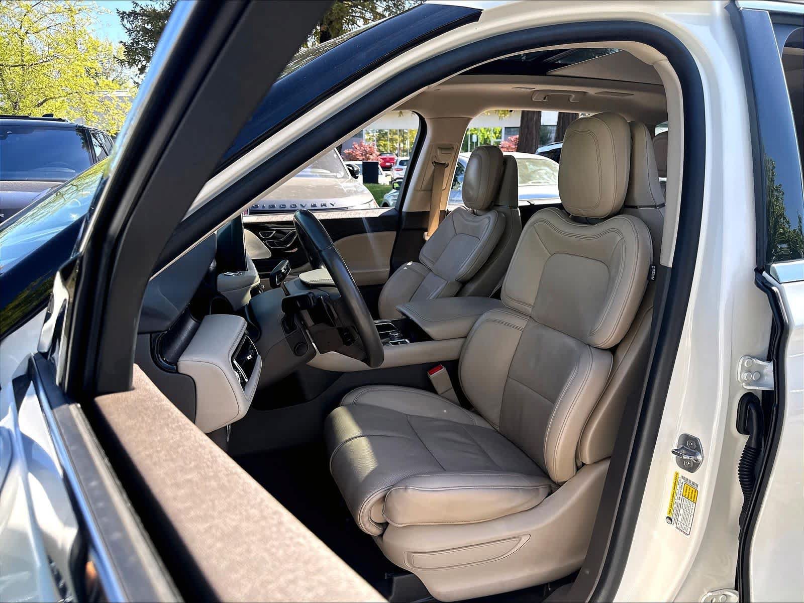 Used 2022 Lincoln Aviator Reserve w/ Equipment Group 201A AWD/4WD image 28