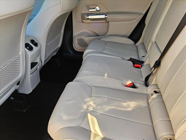 New 2025 Mercedes-Benz GLB 250 image 14