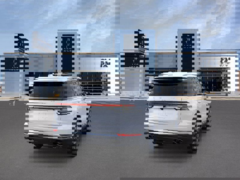 New 2025 Lincoln Aviator AWD image 8