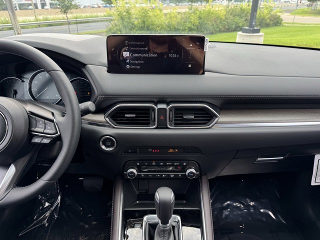 New 2025 MAZDA CX-5 Signature image 2