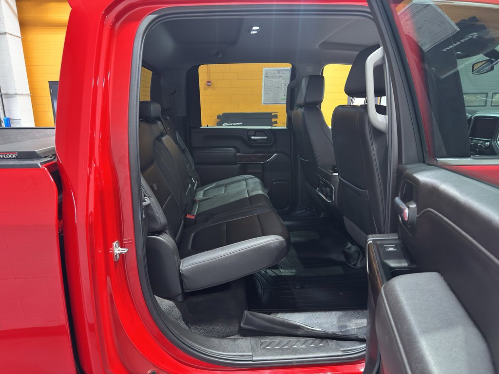 Used 2023 GMC Sierra 3500 SLT w/ SLT Convenience Package image 21