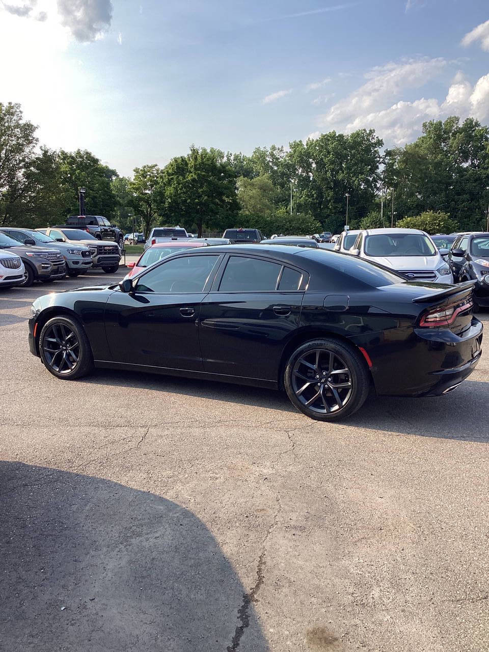 Used 2019 Dodge Charger SXT image 6