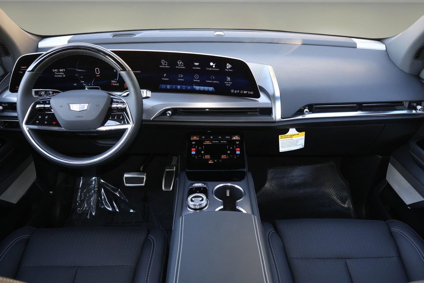 New 2026 Cadillac Vistiq Luxury image 15