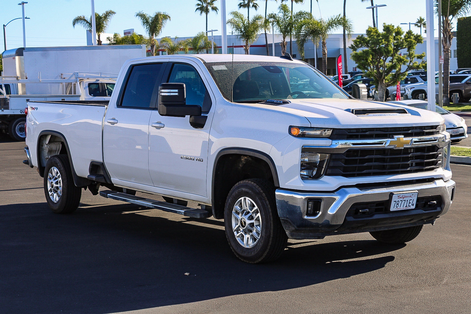 Used 2025 Chevrolet Silverado 2500 LT w/ Convenience Package AWD/4WD image 3