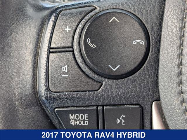 Used 2017 Toyota RAV4 SE image 14