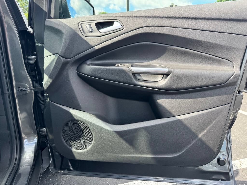 Certified 2017 Ford Escape Titanium FWD image 13