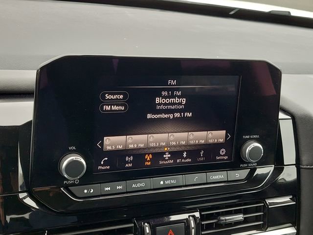 Used 2024 Nissan Pathfinder SV FWD image 27