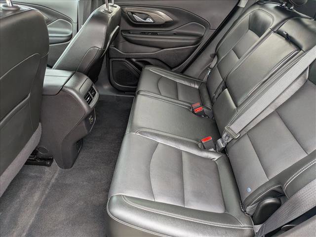 Used 2024 GMC Terrain SLT AWD/4WD image 17