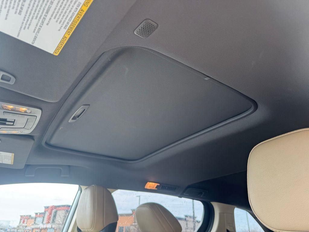 Used 2022 Toyota Sienna XLE image 10