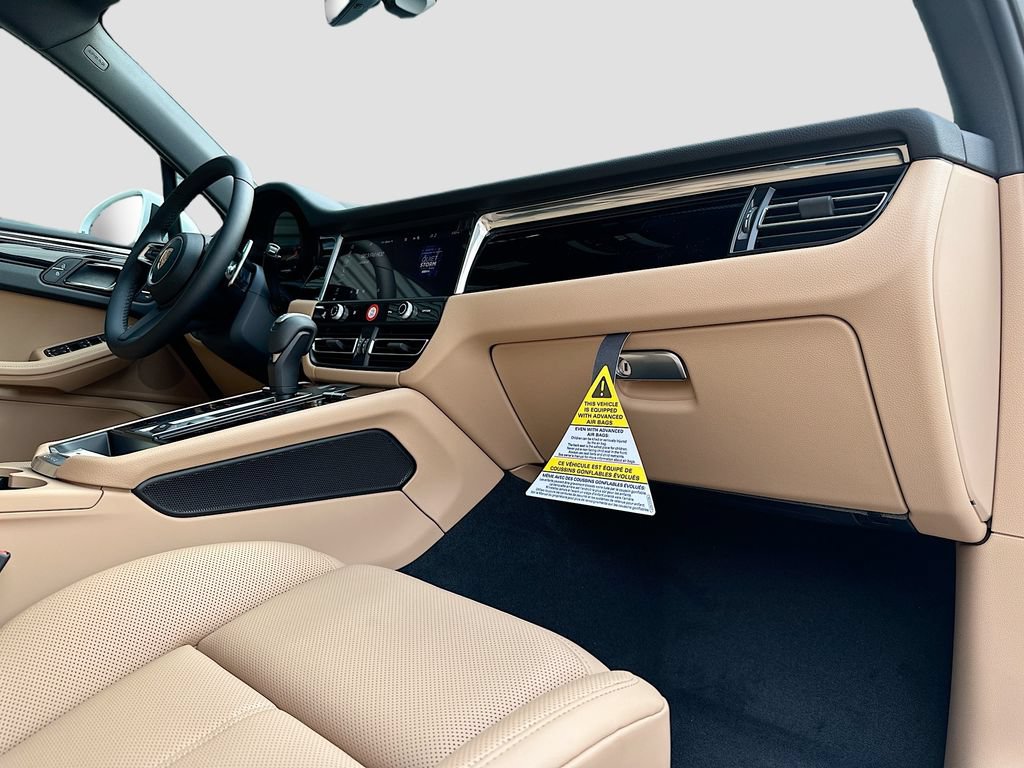 New 2026 Porsche Macan AWD/4WD image 31